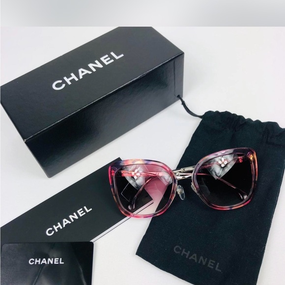 🔥Chanel 2016 multi color logo sunglasses full inclusion and original COA🔥 - Picture 1 of 17